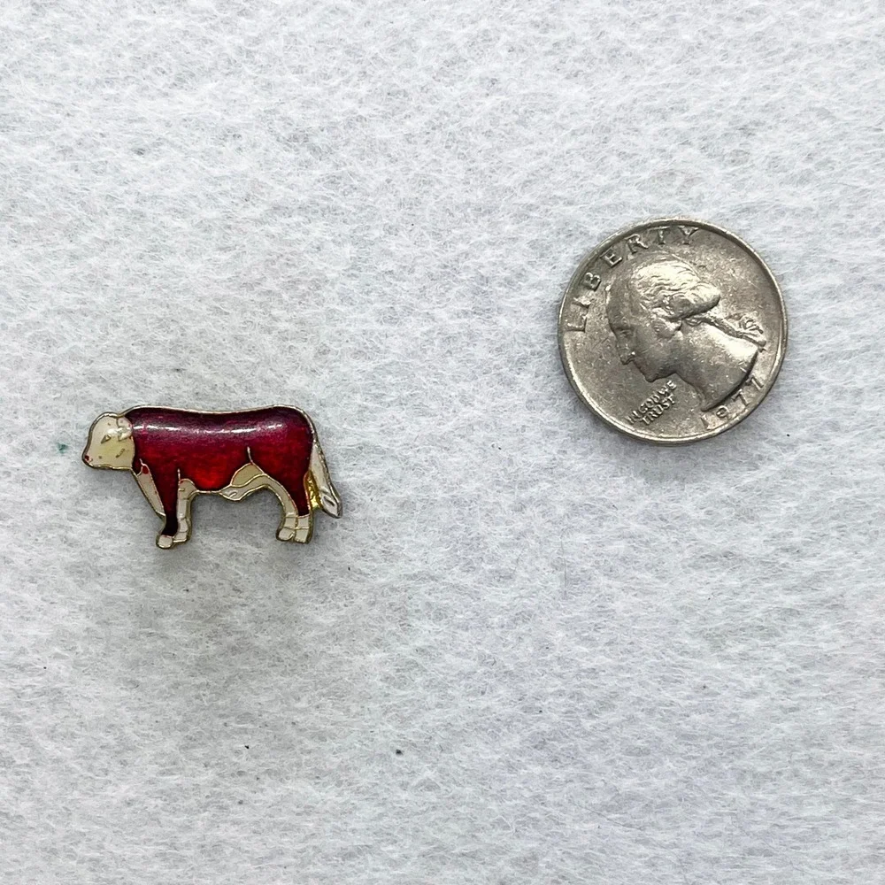 🔮 5/$25 Vintage‎ Red Cow Pin